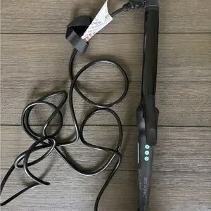 Bio ionic Curling Iron